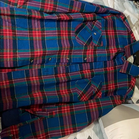 Button up - Picture 1 of 2